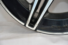 Laden Sie das Bild in den Galerie-Viewer, 1x Alufelge 18 Zoll 9.0" 5x112 58ET Glanz Graphit A2064016600 Mercedes-Benz FEL5214415135ov