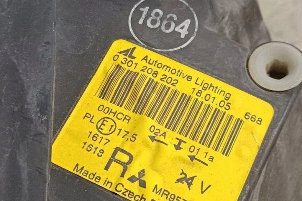 Frontscheinwerfer Mitsubishi Colt VI I MR957354 Rechts Scheinwerfer Headlight