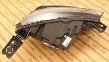 Load image into Gallery viewer, Frontscheinwerfer Citroën C5 Aircross 9875281480 LED Links Headlight SCH4465140858pg