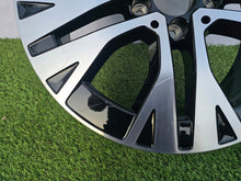 Laden Sie das Bild in den Galerie-Viewer, 1x Alufelge 18 Zoll 7.5&quot; 5x112 53ET A2474015000 Mercedes-Benz Glb X247 Rim Wheel