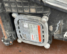 Load image into Gallery viewer, Frontscheinwerfer Mercedes-Benz A9608200639 Xenon Links Scheinwerfer Headlight SCH7882076178za