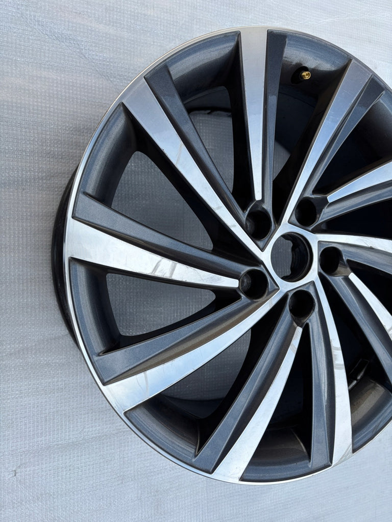1x Alufelge 18 Zoll 7.5" 5x112 48ET Glanz Schwarz 5E3601025AG Skoda Octavia I FEL5154543294nv