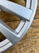 Laden Sie das Bild in den Galerie-Viewer, 1x Alufelge 17 Zoll 6.0" 5x112 48ET 8V0601025DH Audi A3 Rim Wheel