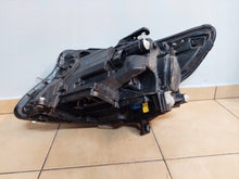 Laden Sie das Bild in den Galerie-Viewer, Frontscheinwerfer Mercedes-Benz Vito W447 Eqv A4479063301 LED Rechts Headlight