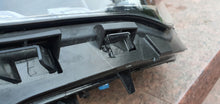 Laden Sie das Bild in den Galerie-Viewer, Frontscheinwerfer Mercedes-Benz Cla X118 C118 A1189061301 Links Headlight SCH4933950056xp