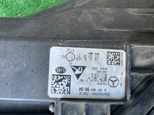 Load image into Gallery viewer, Frontscheinwerfer Mercedes-Benz Gle A1679069604 LED Rechts Headlight