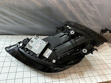 Laden Sie das Bild in den Galerie-Viewer, Frontscheinwerfer Porsche Cayenne 9Y0941032 9Y0941039 LED Ein Satz Headlight SCH6134154992fr
