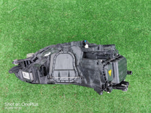 Laden Sie das Bild in den Galerie-Viewer, Frontscheinwerfer Mazda Golf Sportsvan 517941031B Xenon Links Headlight