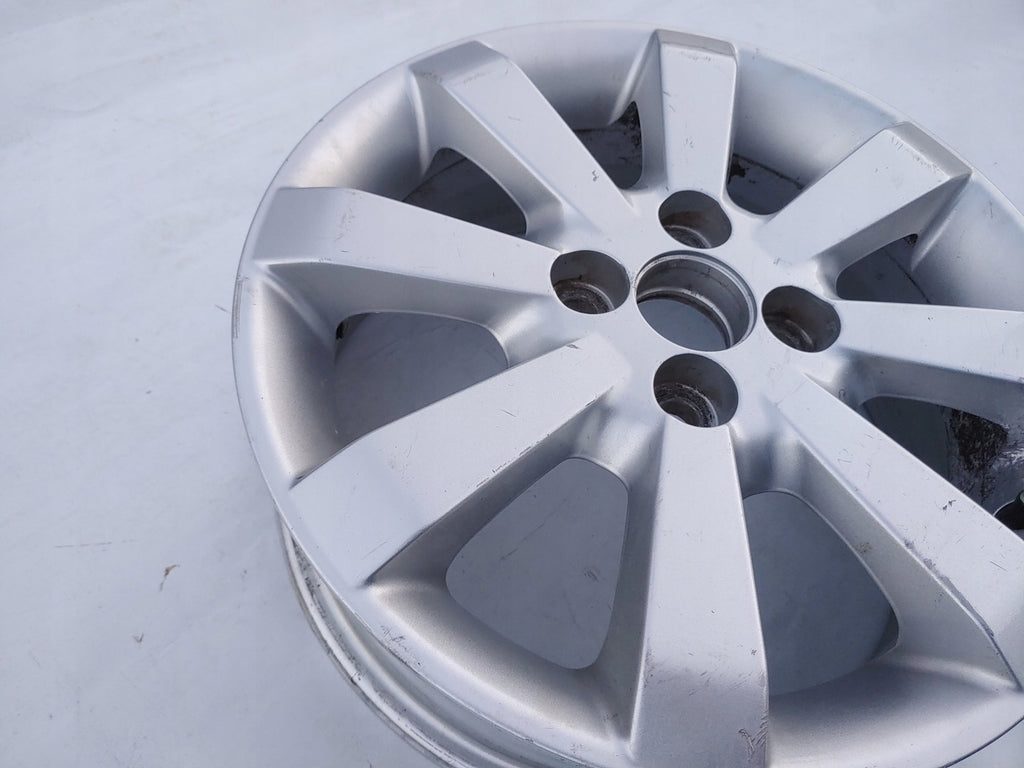 1x Alufelge 15 Zoll 5.5" 4x100 45ET Glanz Silber PZ406-B0674- Toyota Yaris