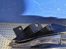 Laden Sie das Bild in den Galerie-Viewer, Frontscheinwerfer Mazda III BBM5-51040 Xenon Links Scheinwerfer Headlight