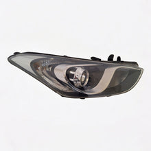 Laden Sie das Bild in den Galerie-Viewer, Frontscheinwerfer Hyundai I30 92102-A6020 Rechts Scheinwerfer Headlight