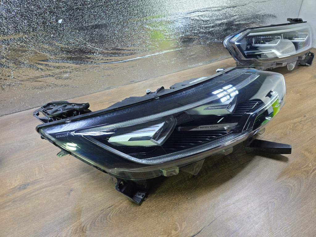 Frontscheinwerfer Renault Espace 260101765R Rechts Scheinwerfer Headlight SCH1739523525ln