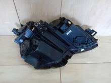 Laden Sie das Bild in den Galerie-Viewer, Frontscheinwerfer Skoda Karoq 57B941015A LED Links Scheinwerfer Headlight SCH7988053780xt