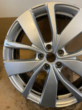 Load image into Gallery viewer, 1x Alufelge 20 Zoll 6.5&quot; 5x114.3 33ET 403006854R Renault Espace Scenic Rim Wheel