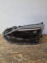 Laden Sie das Bild in den Galerie-Viewer, Frontscheinwerfer Toyota Yaris Cross LED Links Scheinwerfer Headlight SCH8850603390hm