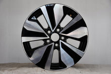 Laden Sie das Bild in den Galerie-Viewer, 1x Alufelge 15 Zoll 5.5&quot; 5x100 40ET 2G0601025BC VW Polo Rim Wheel