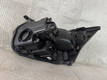 Laden Sie das Bild in den Galerie-Viewer, Frontscheinwerfer Ford Transit GK31-13W029-BC Rechts Scheinwerfer Headlight