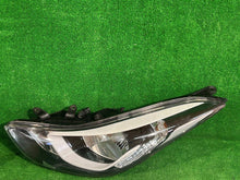 Load image into Gallery viewer, Frontscheinwerfer Hyundai Elantra CSC18152 Links Scheinwerfer Headlight