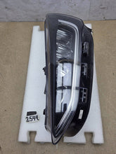 Laden Sie das Bild in den Galerie-Viewer, Frontscheinwerfer Ford Focus Links Scheinwerfer Headlight SCH6929515868zk