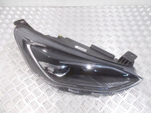 Laden Sie das Bild in den Galerie-Viewer, Frontscheinwerfer Ford Focus JX7B13E016AJ JX7B13E016-AJ LED Rechts Headlight