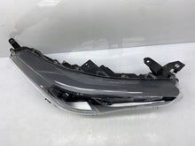 Load image into Gallery viewer, Frontscheinwerfer Toyota Corolla Rechts Scheinwerfer Headlight SCH2426363677bm