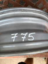 Laden Sie das Bild in den Galerie-Viewer, 1x Alufelge 17 Zoll 6.0&quot; 4x108 37,5ET Glanz Graphit DN1C-1007-AA Ford Fiesta Mg