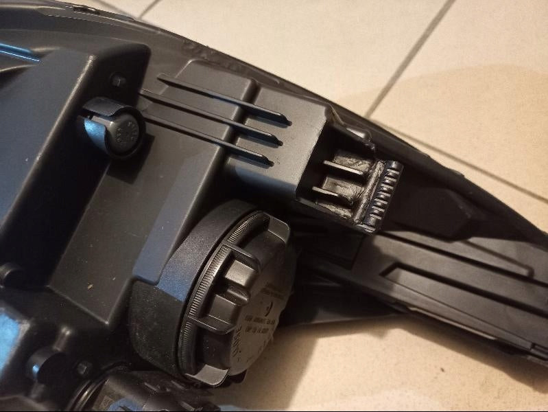 Frontscheinwerfer Kia Rio Links Scheinwerfer Headlight SCH9061119636hp