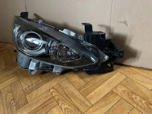 Laden Sie das Bild in den Galerie-Viewer, Frontscheinwerfer Mazda 3 Bm BHR151030 89722543032022128 Rechts Headlight SCH9883456702ca