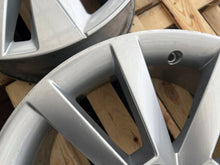 Laden Sie das Bild in den Galerie-Viewer, 1x Alufelge 18 Zoll 5E0601025Q Skoda Octavia I Rim Wheel FEL2045784262tm