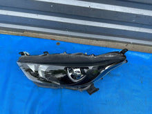 Load image into Gallery viewer, Frontscheinwerfer Toyota 4 Yaris Ein Stück (Rechts oder Links) Headlight