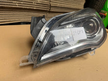 Laden Sie das Bild in den Galerie-Viewer, Frontscheinwerfer Opel Astra J 1ZT010012-05 Xenon Links Scheinwerfer Headlight SCH6198881057ib