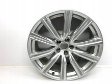 Load image into Gallery viewer, 1x Alufelge 20 Zoll 4M8601025T Audi Q8 Rim Wheel FEL3022550690qi