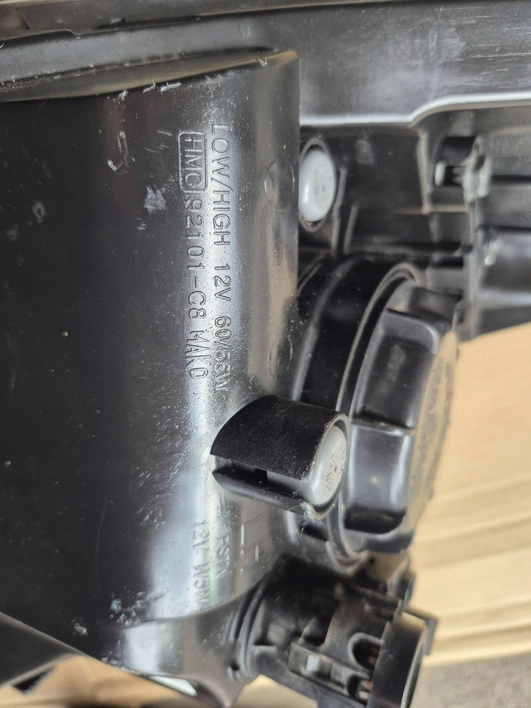 Frontscheinwerfer Hyundai I20 01048099900010 92101C8000 Links Headlight