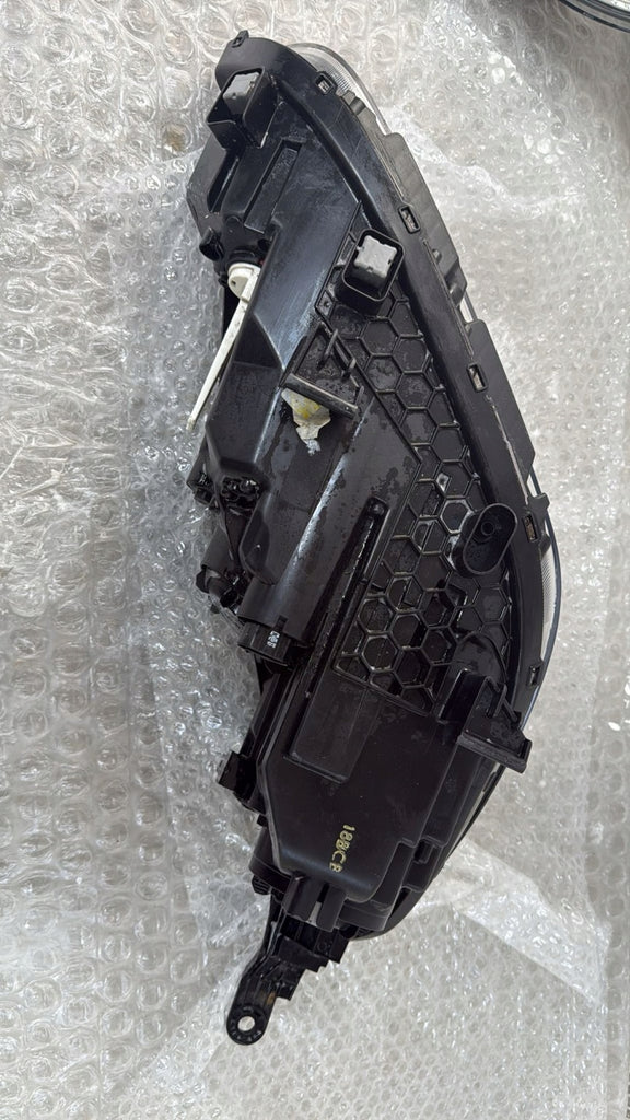 Frontscheinwerfer Hyundai I30 HI3017 Links Scheinwerfer Headlight SCH6679653431jr