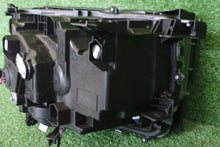 Laden Sie das Bild in den Galerie-Viewer, Frontscheinwerfer Toyota Land Cruiser 8115060580 Links Scheinwerfer Headlight SCH7823538734dx