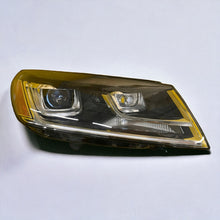 Laden Sie das Bild in den Galerie-Viewer, Frontscheinwerfer VW Touareg 7P1941752 Xenon Rechts Scheinwerfer Headlight