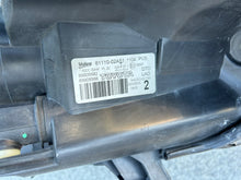 Laden Sie das Bild in den Galerie-Viewer, Frontscheinwerfer Toyota Auris 81110-02A51 Xenon Rechts Scheinwerfer Headlight