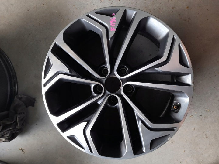 1x Alufelge 19 Zoll 8.0" 5x114.3 Hyundai Santa Fe Rim Wheel FEL6135978076is