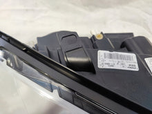 Load image into Gallery viewer, Frontscheinwerfer BMW X1 E84 2990008 89093515 Xenon Rechts Headlight SCH3421450552bc