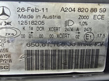 Laden Sie das Bild in den Galerie-Viewer, Frontscheinwerfer Mercedes-Benz W204 A2048208859 Bi-Xenon Links Headlight SCH8681448679qb