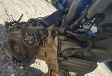 Load image into Gallery viewer, Motor Mercedes-Benz W168 166995 2.1 140PS 103kW 175TKm 2003 Benzin Unkomplett