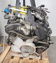 Load image into Gallery viewer, Motor Mitsubishi I 6G74 3.5 GDI 2005 Benzin Engine Unkomplett MOT8687269110qe