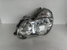 Laden Sie das Bild in den Galerie-Viewer, Frontscheinwerfer Mercedes-Benz W203 A2038201159 Links Scheinwerfer Headlight SCH6745109954nn