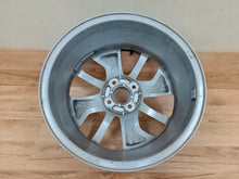 Laden Sie das Bild in den Galerie-Viewer, 1x Alufelge 16 Zoll 6.5&quot; 4x108 44ET 403009007 Renault Rim Wheel