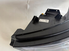 Laden Sie das Bild in den Galerie-Viewer, Frontscheinwerfer Cupra Born 10F941008K LED Ein Satz Scheinwerfer Headlight SCH6659824208ky