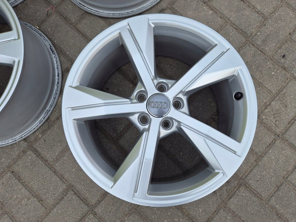 4x Alufelge 17 Zoll 7.5" 5x112 46ET Glanz Silber 82A601025 Audi A1 82 I FEL1691410340nr