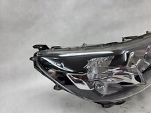 Laden Sie das Bild in den Galerie-Viewer, Frontscheinwerfer Toyota Hilux VIII SPP18190 Rechts Scheinwerfer Headlight SCH3588647822pb