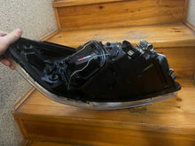 Load image into Gallery viewer, Frontscheinwerfer Volvo C30 31214803 Xenon Links Scheinwerfer Headlight SCH2887436023il