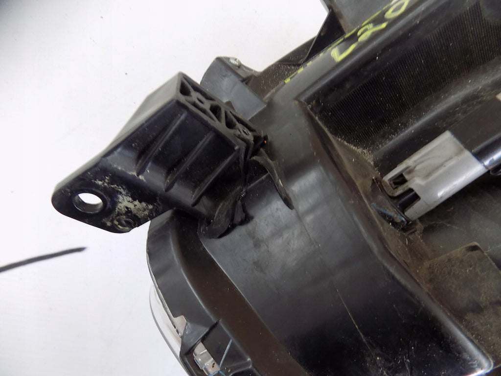 Frontscheinwerfer Mitsubishi L200 8301D154 Rechts Scheinwerfer Headlight