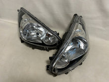 Laden Sie das Bild in den Galerie-Viewer, Frontscheinwerfer Mitsubishi Space Star Ein Stück (Rechts oder Links) Headlight